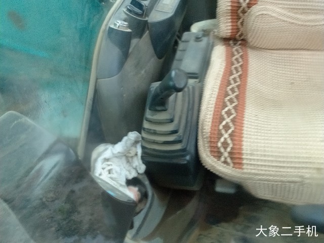 神钢 SK140LC-8 挖掘机