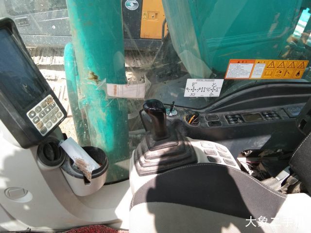 神钢 SK260LC-10 挖掘机