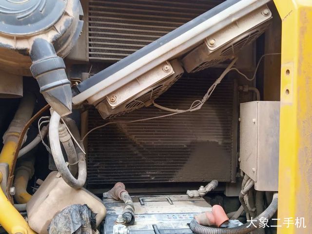 徐工 XE150D 挖掘机