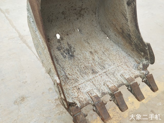 山东临工 LG665 挖掘机