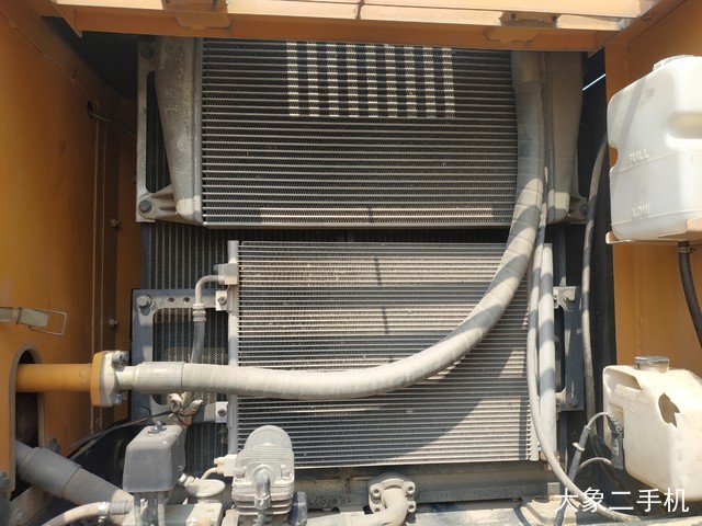 现代 R275LC-9T 挖掘机