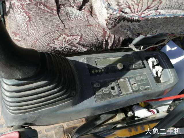 小松 PC220-7 挖掘机