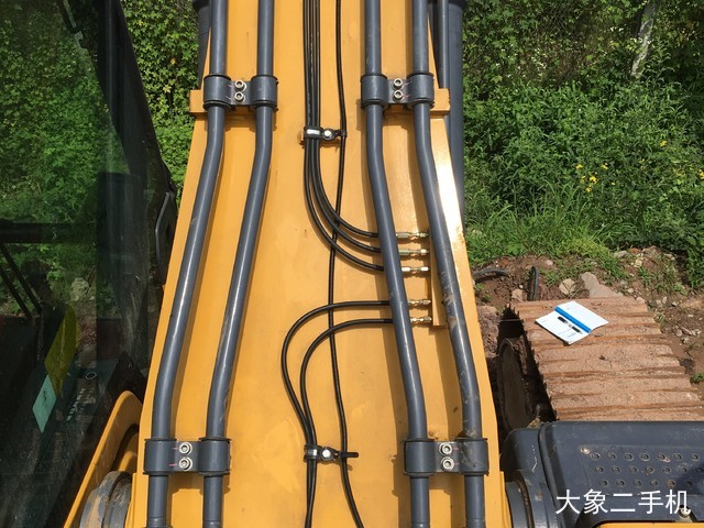 徐工 XE270DK 挖掘机