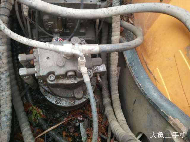 现代 R225LC-9 挖掘机