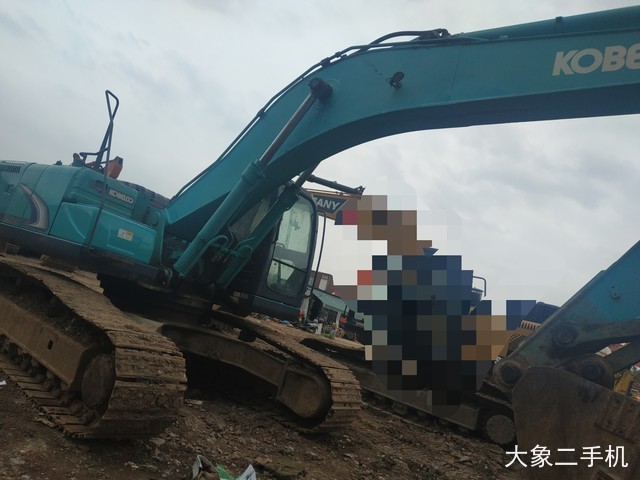 神钢 SK260LC-8 挖掘机