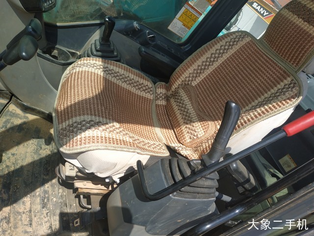 神钢 SK260LC-8 挖掘机