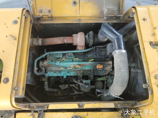 沃尔沃 EC210B 挖掘机