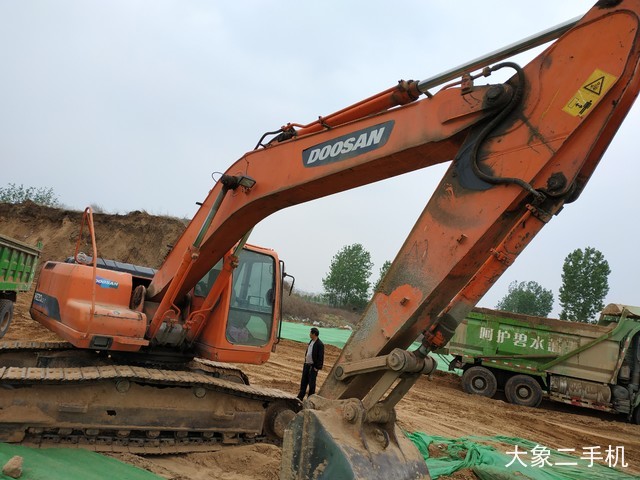 斗山 DH220LC-7 挖掘机