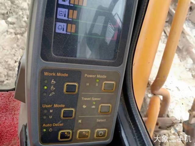 现代 R225LC-7 挖掘机