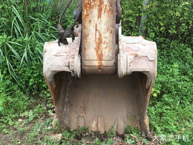 徐工 XE200D 挖掘机