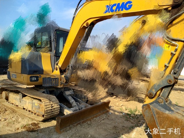 徐工 XE60D 挖掘机