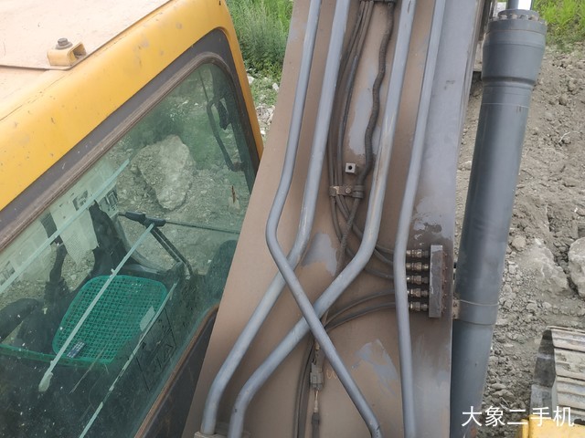 沃尔沃 EC240B 挖掘机