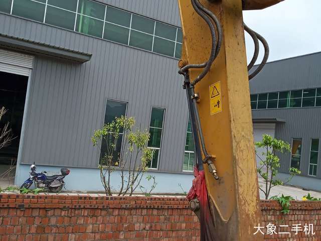 徐工 XE135D 挖掘机