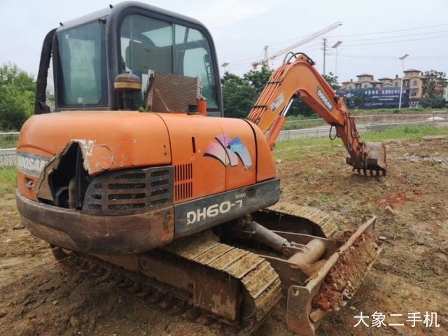 斗山 DH60-7 挖掘机