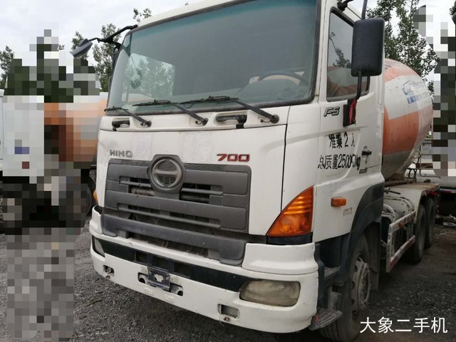 中联重科 ZLJ5256GJBGH日野 搅拌运输车