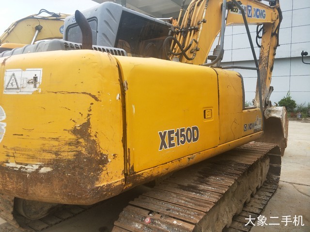 徐工 XE150D 挖掘机
