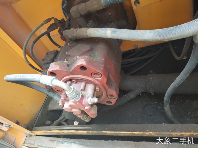 现代 R225LC-7 挖掘机