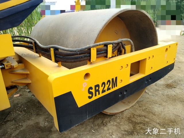 山推 SR22M 压路机