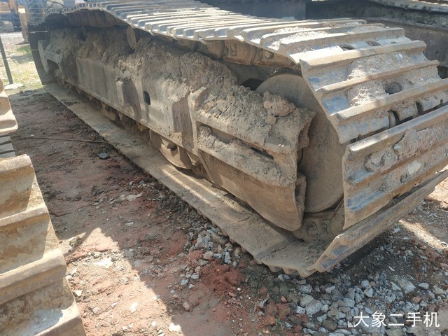 神钢 SK270D-8 挖掘机