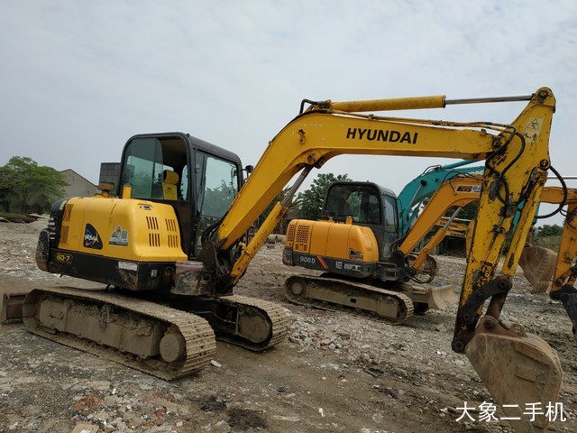 现代 R60-7 挖掘机