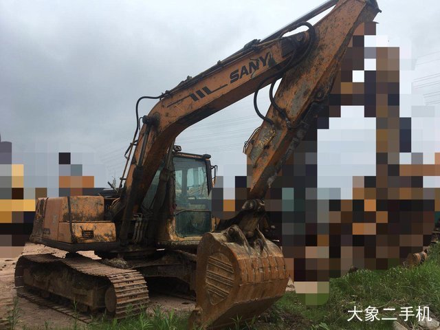 三一重工 SY135C 挖掘机