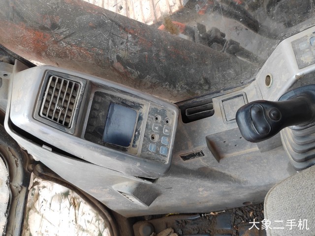 斗山 DX260LC 挖掘机