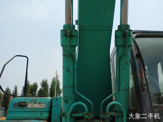 神钢 SK260LC-8 挖掘机