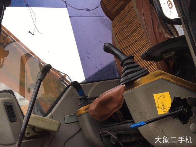 雷沃重工 FR80D 挖掘机