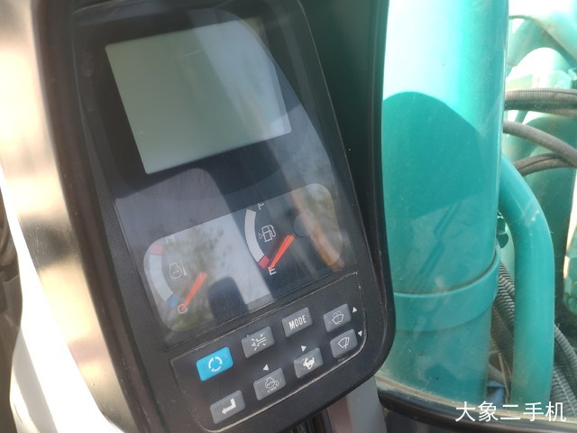 神钢 SK200-8 挖掘机