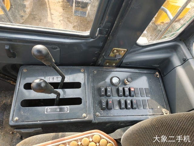 柳工 CLG855N 装载机
