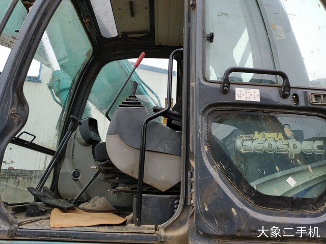 神钢 SK260LC-8 挖掘机