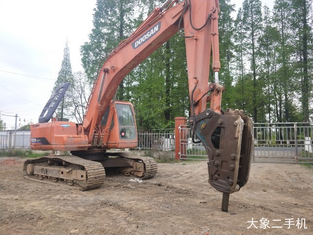 斗山 DH220LC-7 挖掘机