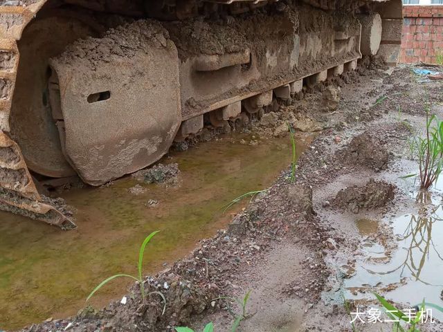 徐工 XE150D 挖掘机