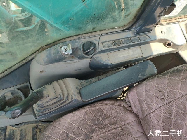 神钢 SK250-8 挖掘机