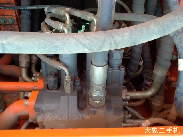 斗山 DX260LC 挖掘机