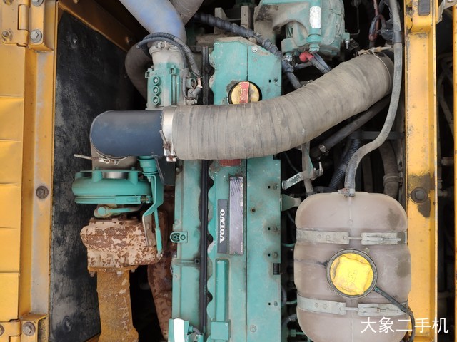 沃尔沃 EC290BLC 挖掘机