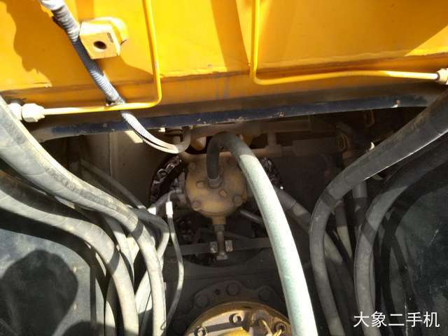 三一重工 SY215C-8 挖掘机