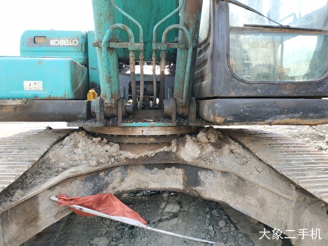 神钢 SK250-6E 挖掘机
