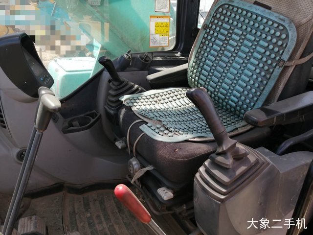 神钢 SK350LC-8 挖掘机