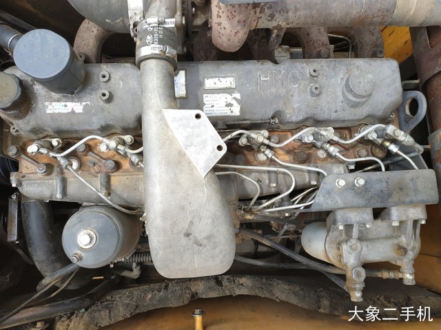 现代 R215-7 挖掘机