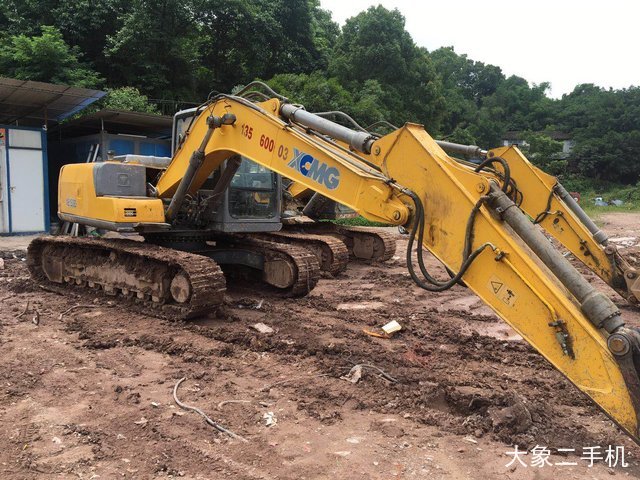 徐工 XE135B 挖掘机