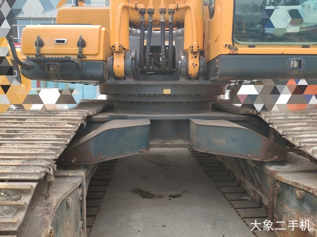 现代 R520L-9VS 挖掘机