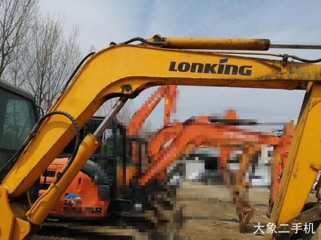 龙工 LG6060 挖掘机