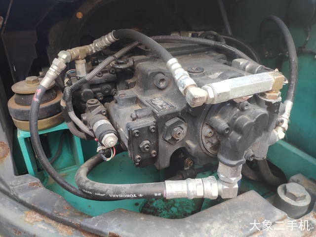 神钢 SK135SR 挖掘机