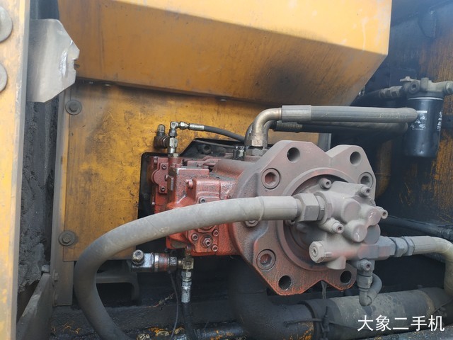 龙工 LG6235 挖掘机