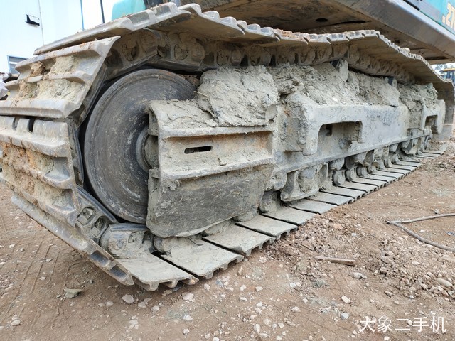 神钢 SK270D-8 挖掘机