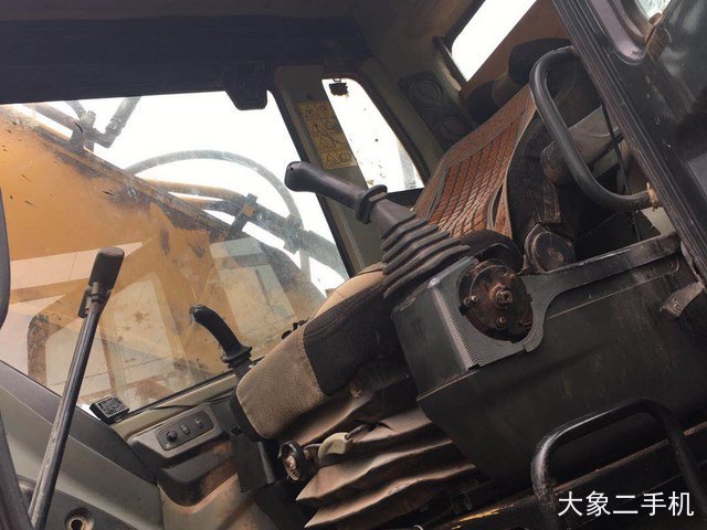 现代 R375LC-7 挖掘机