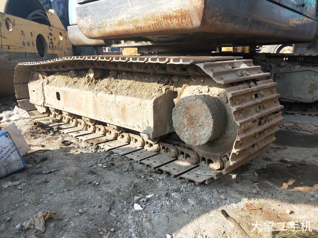 神钢 SK75 挖掘机