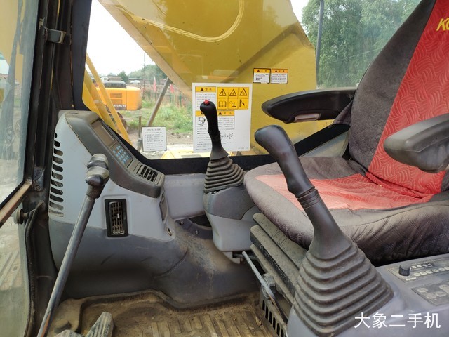 小松 PC270-7 挖掘机