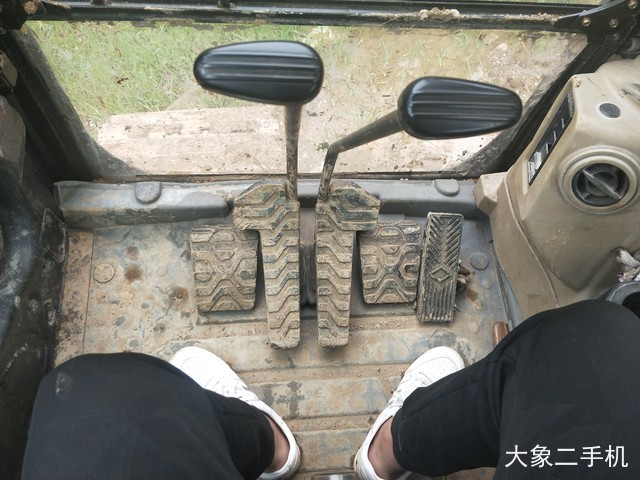 卡特彼勒 320C 挖掘机